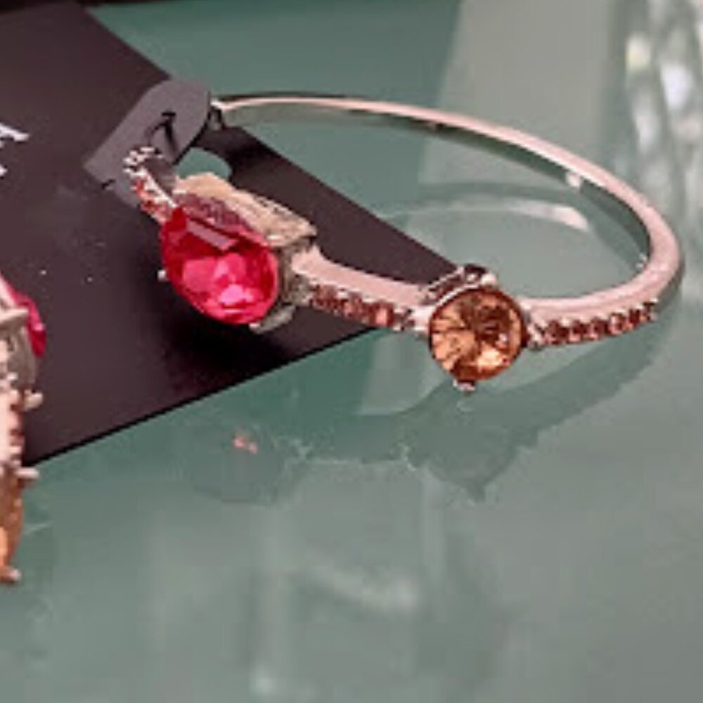 VERA WANG Glamorous Silver Hot Pink/Light Pink/Peach Crystal Hoop Earrings - Picture 4 of 6